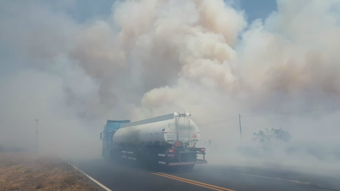 Criminosos colocam fogo em radar e causam incêndio de grandes